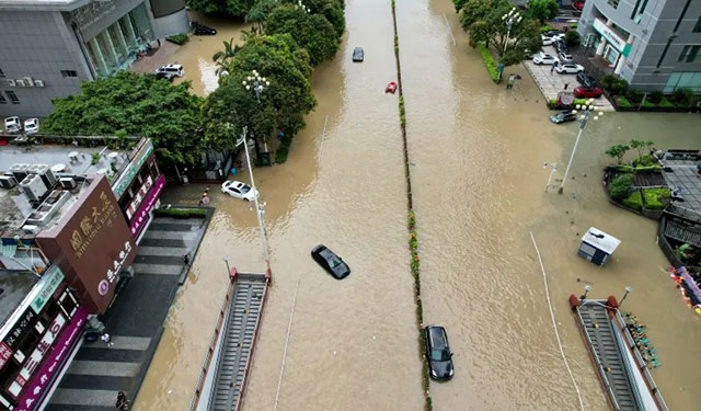 Beijing evacuates thousands as Doksuri pummels Northern China