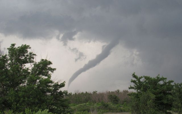  Hurricanes and tornadoes 