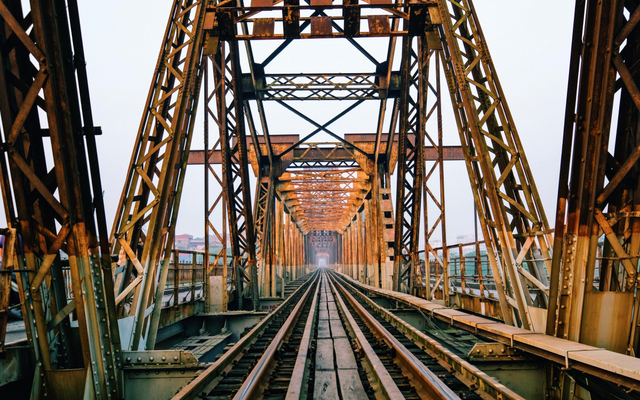  Weather in Hanoi: Take great shots of Long Bien Bridge