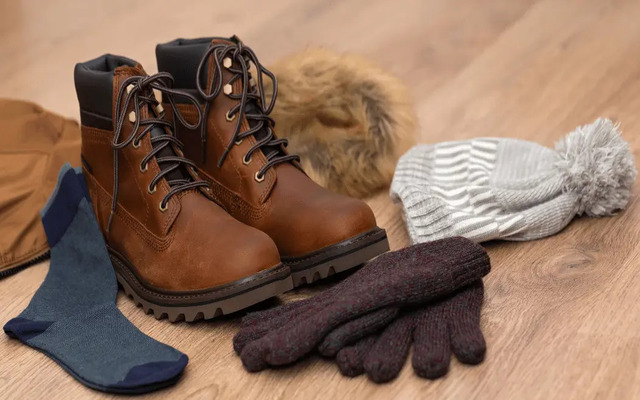  Pick suitable winter accessories