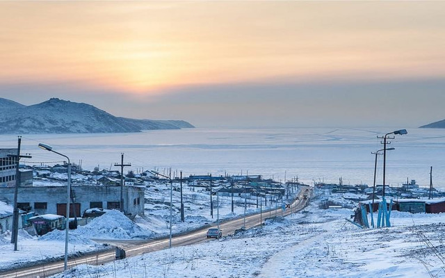  Oymyakon is located in a valley