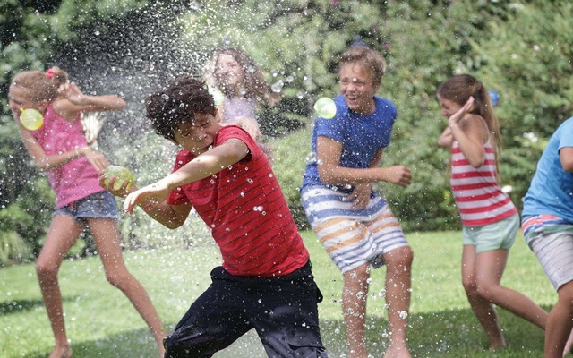  Water Balloon Toss