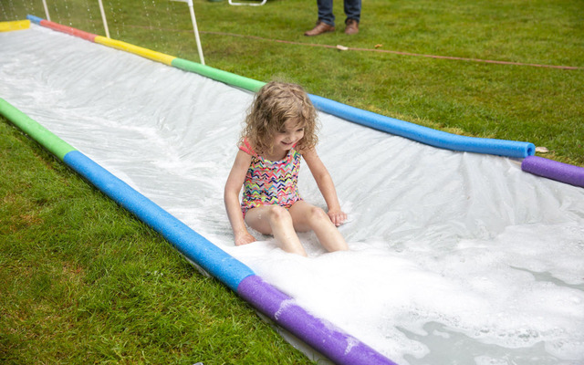  DIY Slip n’ Slide