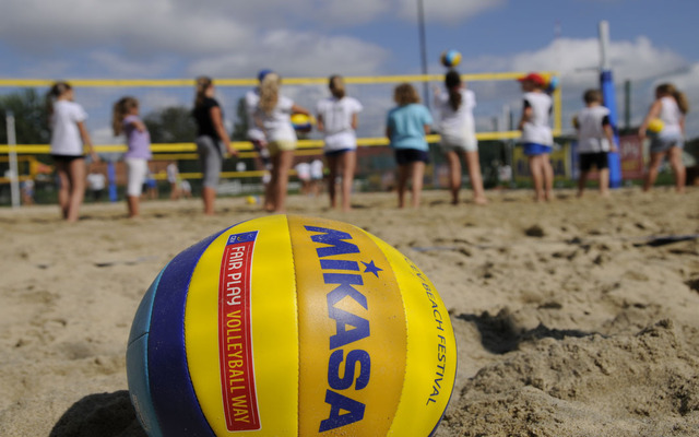  Beach volleyball