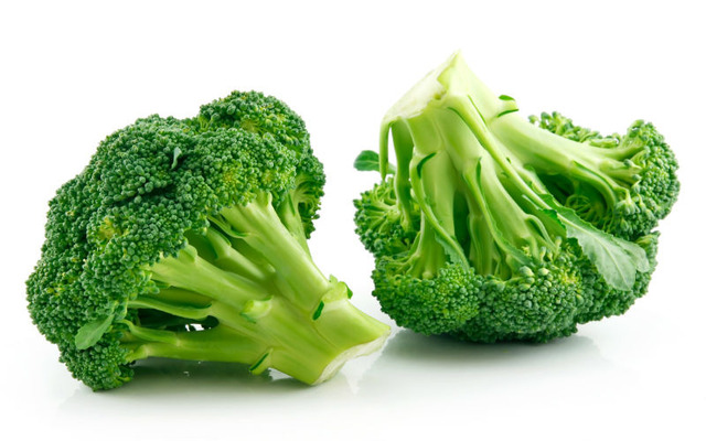  Broccoli is one of the delicious foods for hot weather