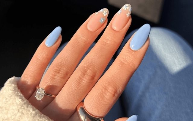  Almond-shaped nails