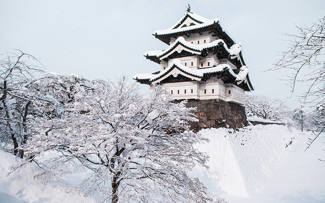  The beauty of Hirosaki Castle in Aomori in winter