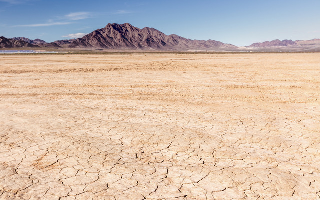  There is very little humidity in dry climate