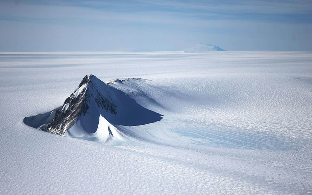  The South Pole is much colder than Antarctica’s coastal areas