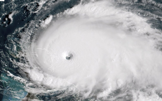  What is the difference between hurricane and tropical storm?