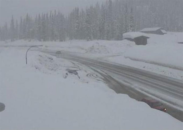 Avoid Travel – Snowfall Warning Issued For Highway 3